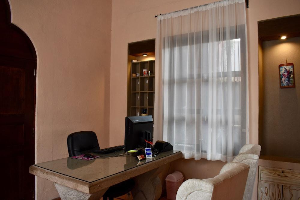 Hotel Ana Catalina And Suites Сан Мигел де Аленде Екстериор снимка