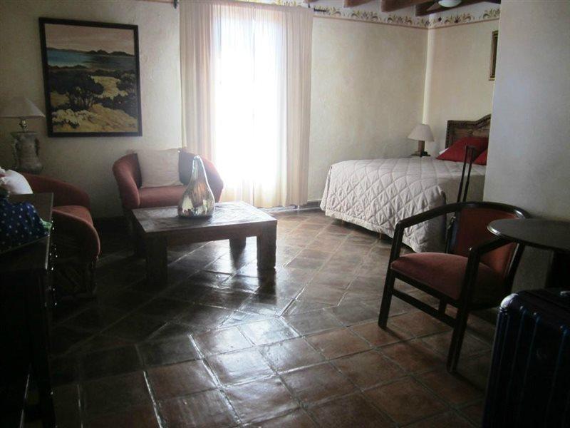 Hotel Ana Catalina And Suites Сан Мигел де Аленде Екстериор снимка