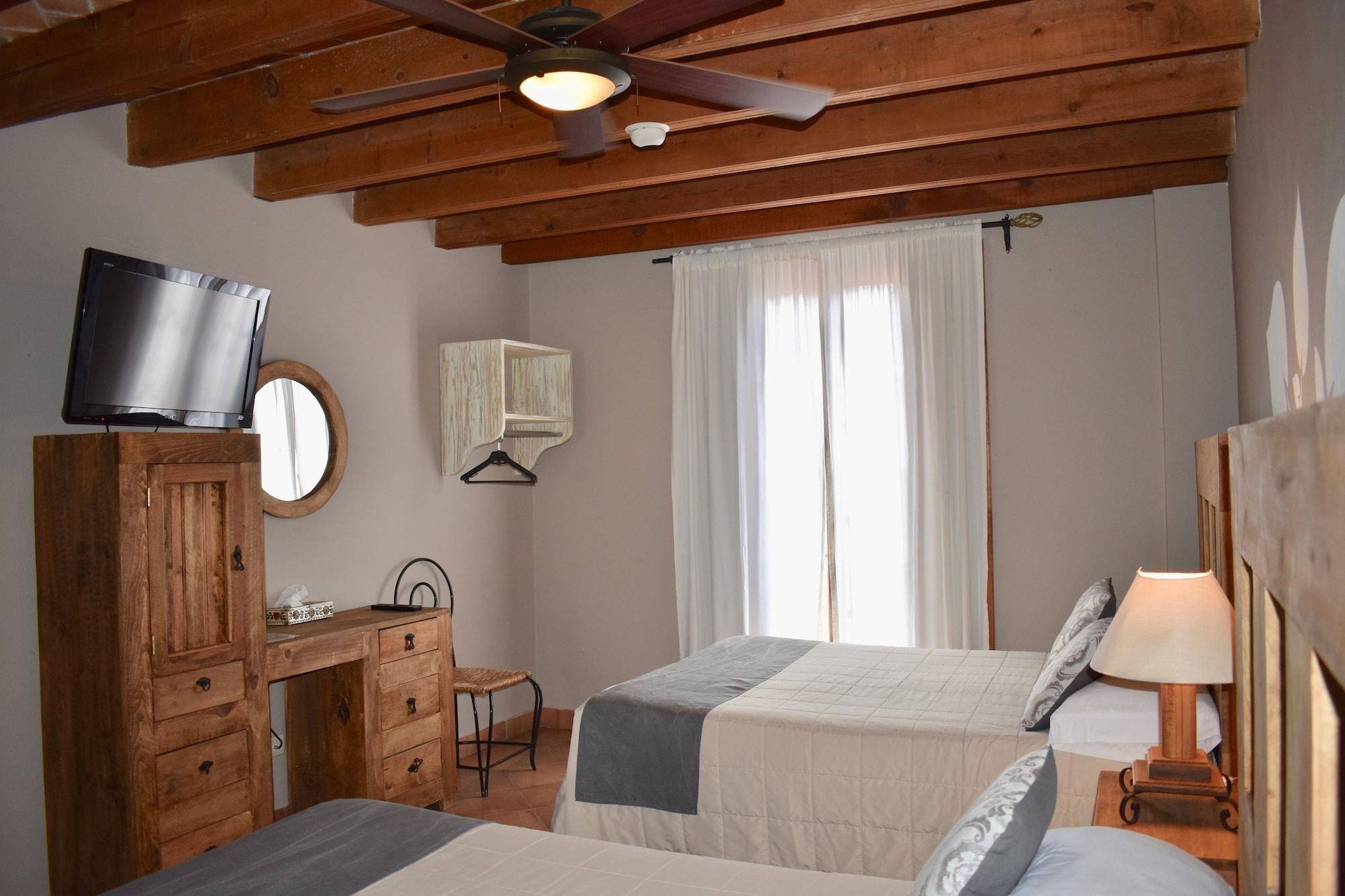 Hotel Ana Catalina And Suites Сан Мигел де Аленде Екстериор снимка