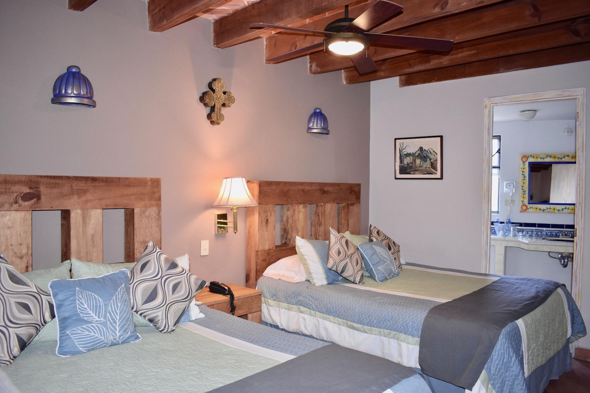 Hotel Ana Catalina And Suites Сан Мигел де Аленде Екстериор снимка