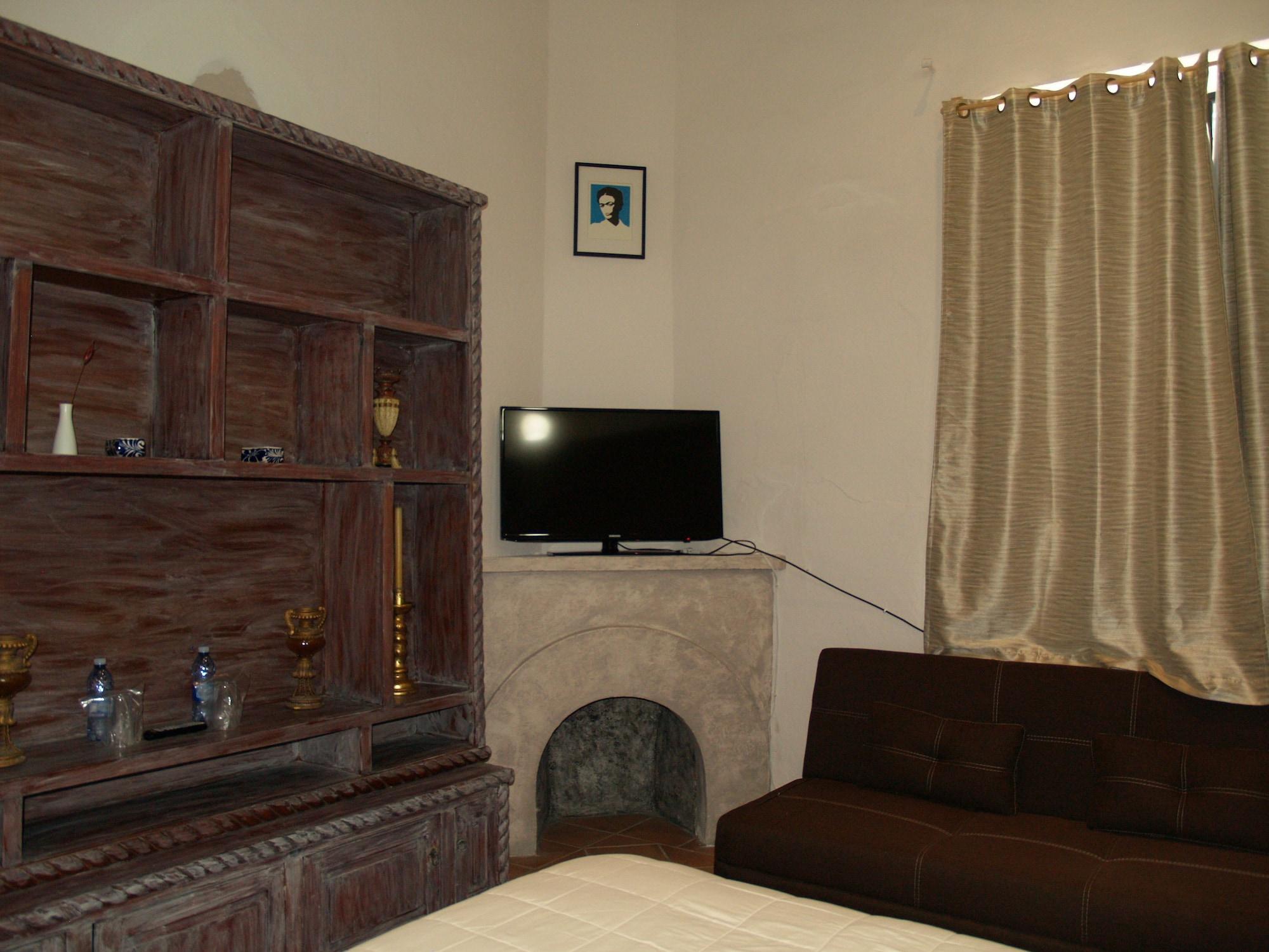Hotel Ana Catalina And Suites Сан Мигел де Аленде Екстериор снимка