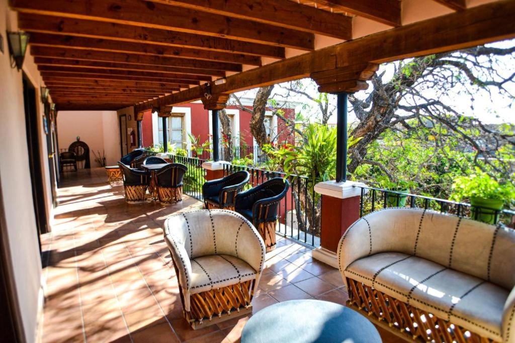 Hotel Ana Catalina And Suites Сан Мигел де Аленде Екстериор снимка